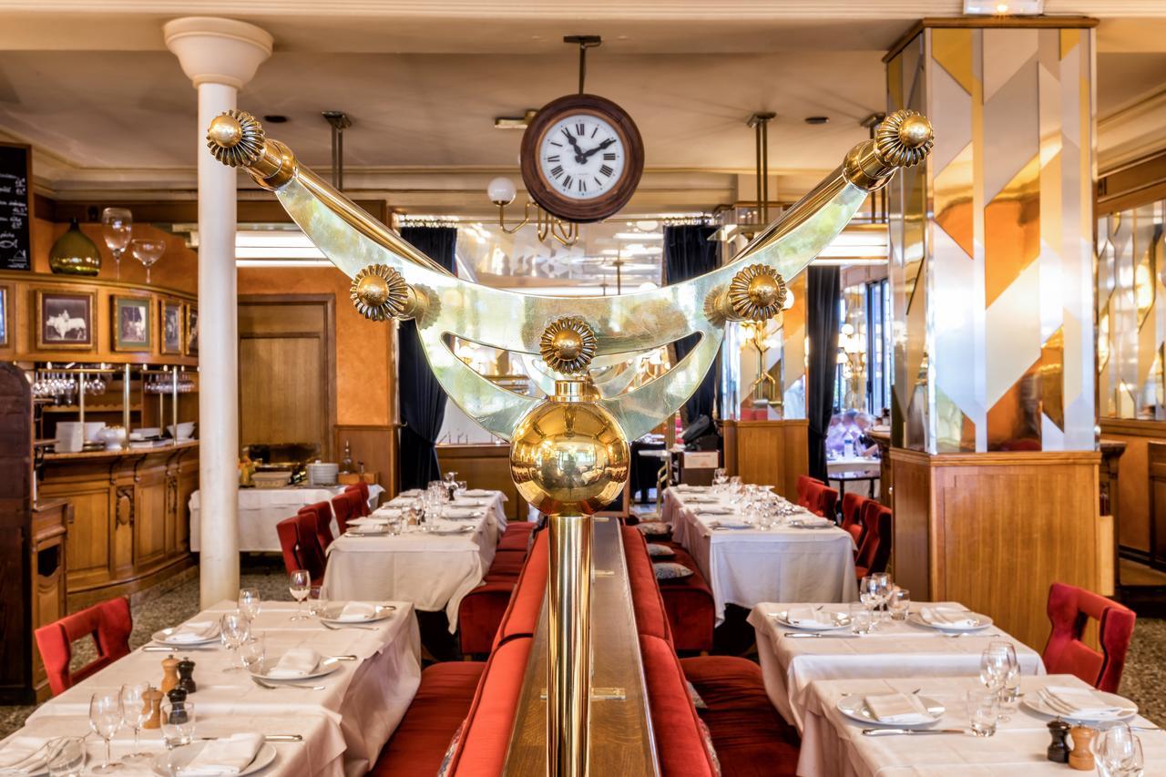 Hotel Restaurant Au Boeuf Couronne Paris Exterior foto